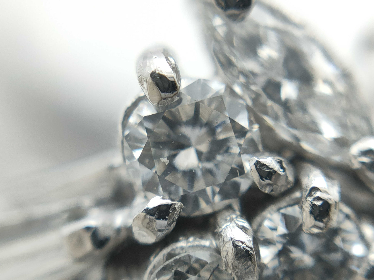 AX1.28ct Diamond Pt900 10.6g Ring