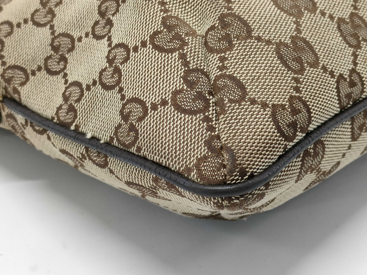 GUCCI 189749 GG Canvas Sherry Shoulder Bag