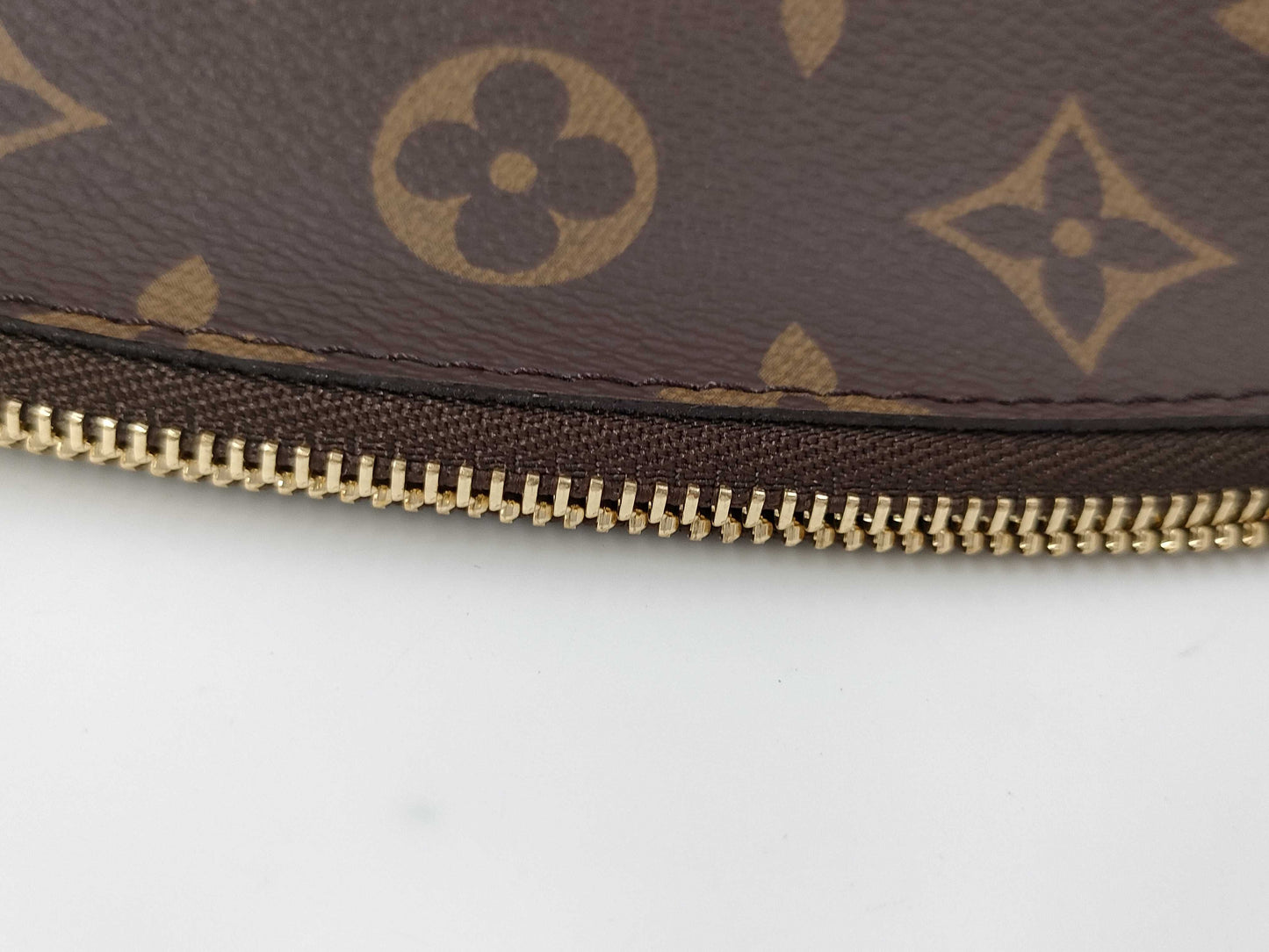 LOUIS VUITTON Monogram Pochette Cosmetic Pouch