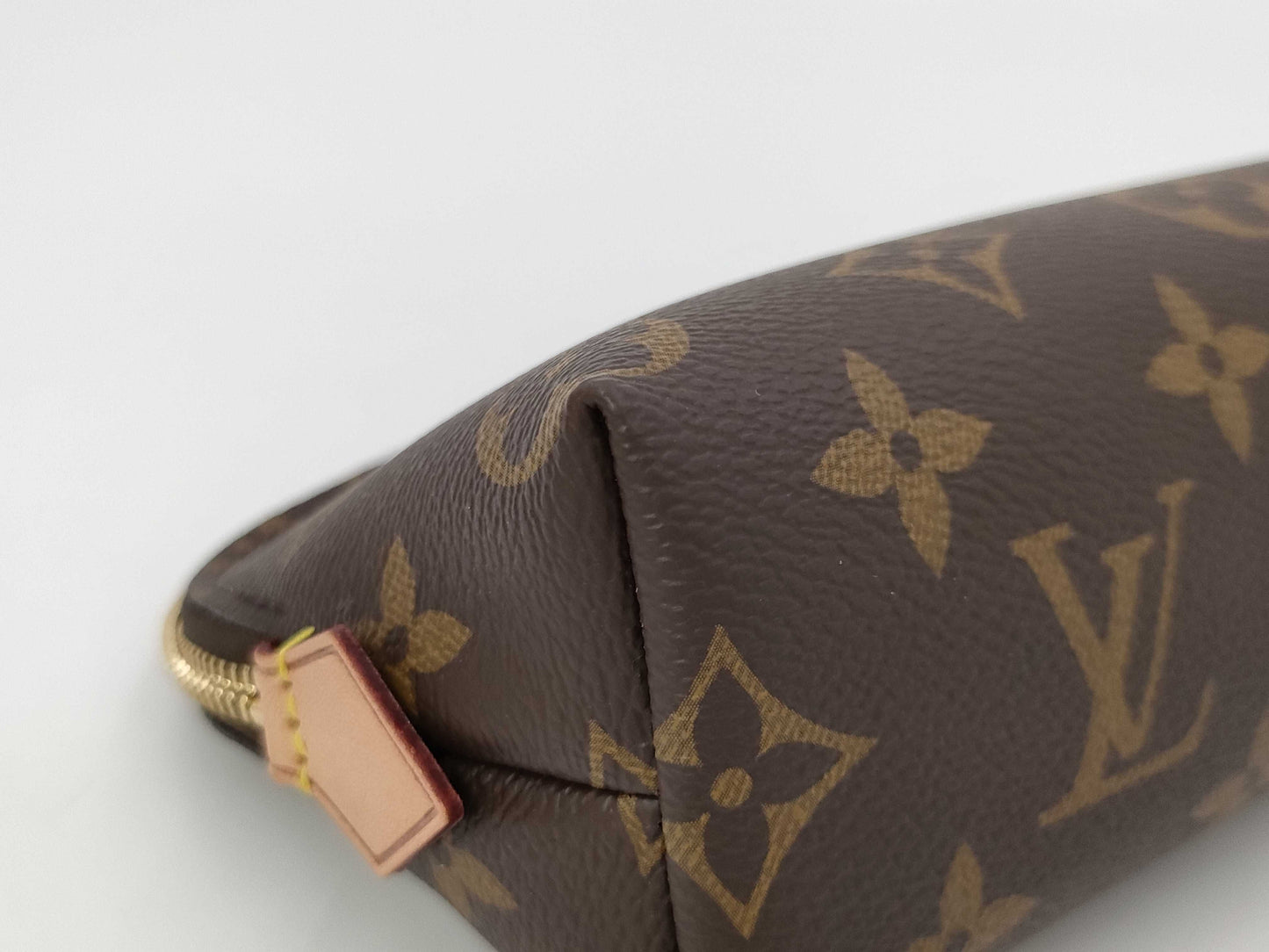 LOUIS VUITTON Monogram Pochette Cosmetic Pouch