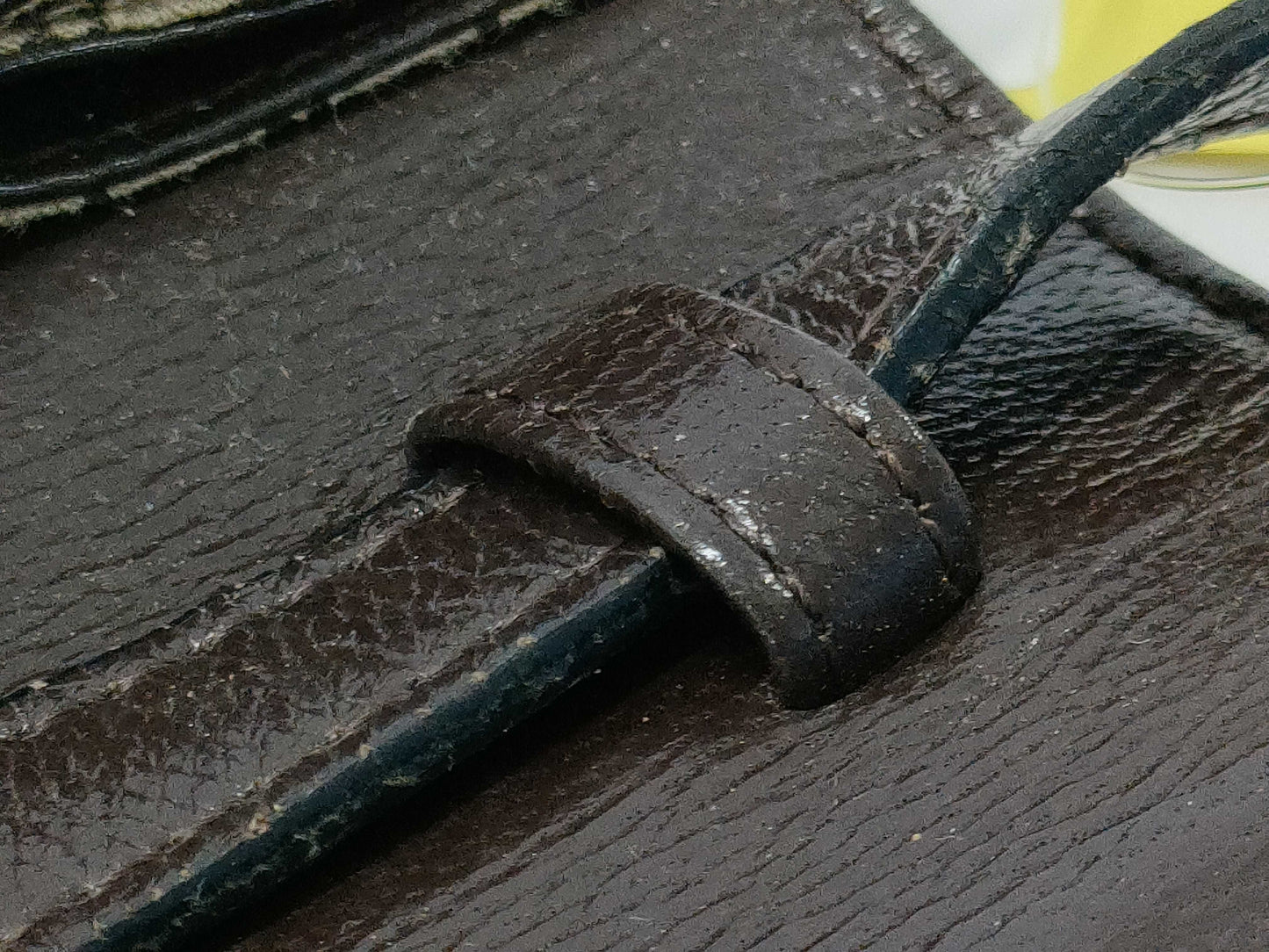 Yves Saint Laurent Leather Shoulder Bag Shoulder Bag