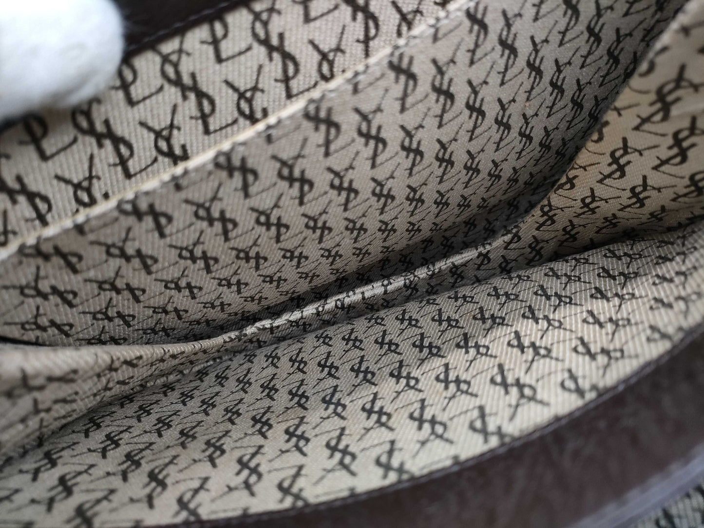 Yves Saint Laurent Leather Shoulder Bag Shoulder Bag