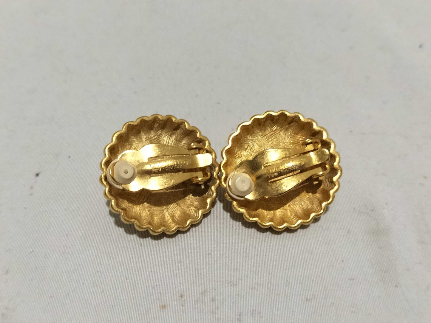 GIVENCHY Pearl Earrings/Brooch Accessories Summary Accessories Summary
