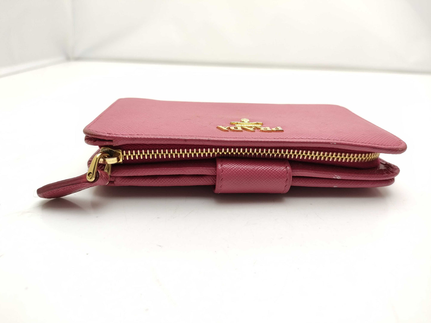 PRADA Saffiano Wallet/Consideration Wallet