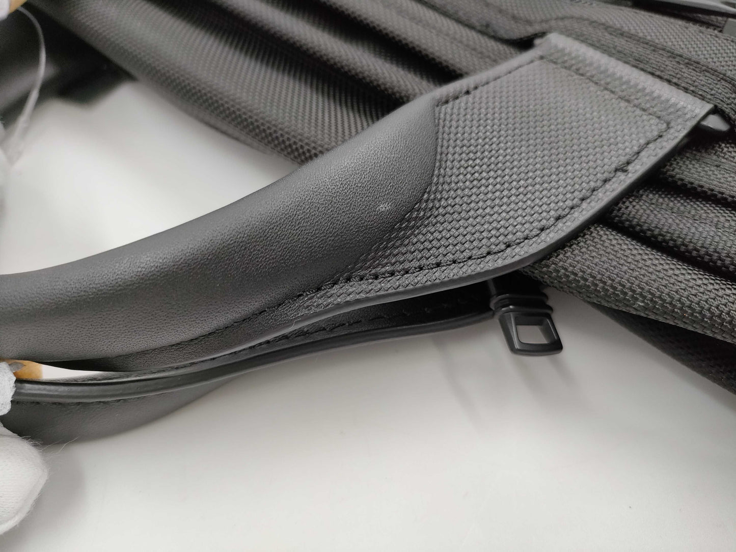 TUMI Alpha 3 Business Bag Shoulder Bag