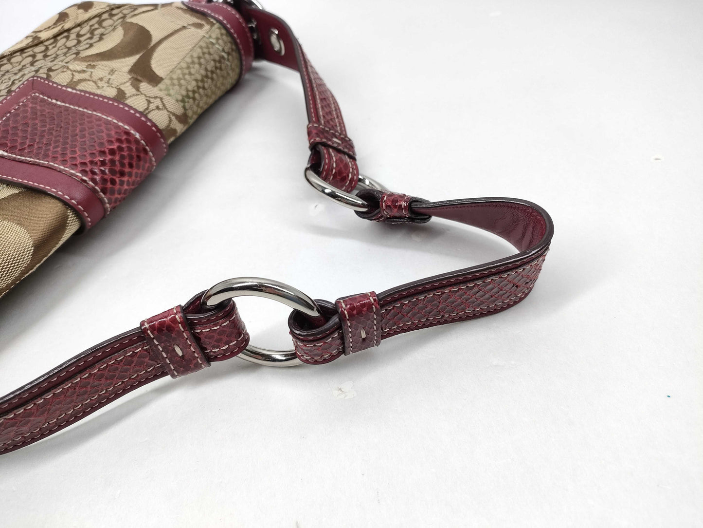 COACH Signature 10087 Shoulder Bag