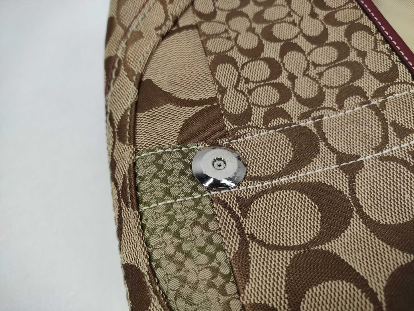 COACH Signature 10087 Shoulder Bag