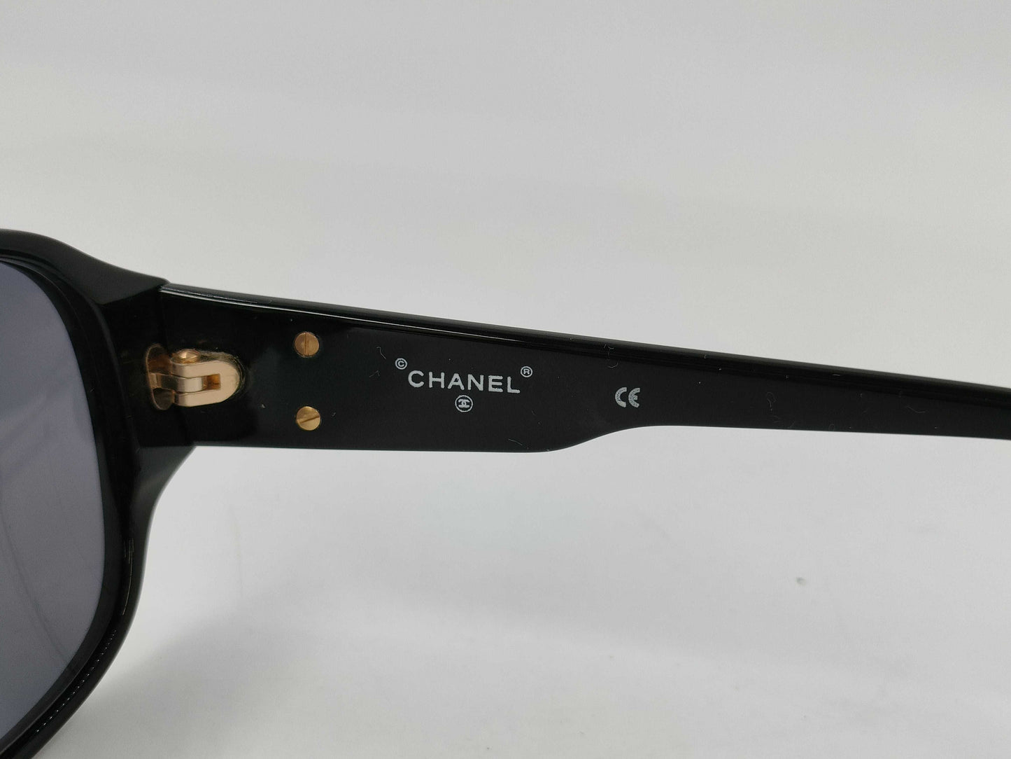 CHANEL Coco Mark Gold Hardware Black 01452 94305 Case and Box Included Sunglasses/Eyeglasses