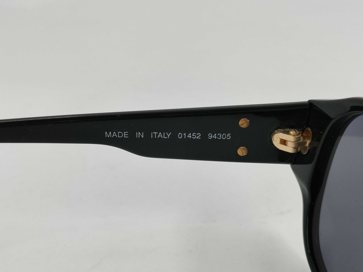 CHANEL Coco Mark Gold Hardware Black 01452 94305 Case and Box Included Sunglasses/Eyeglasses