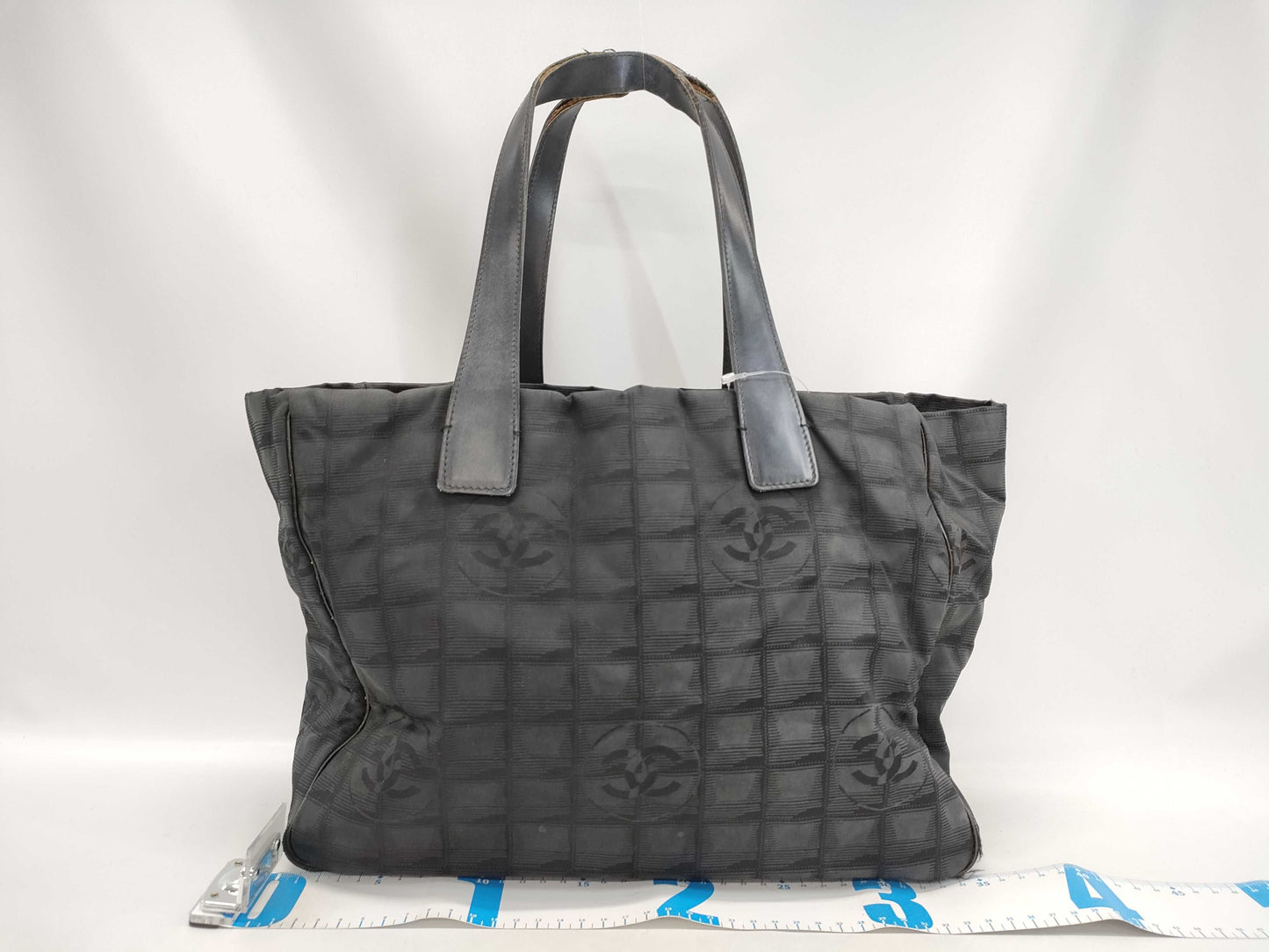 CHANEL Neutra Tote Bag