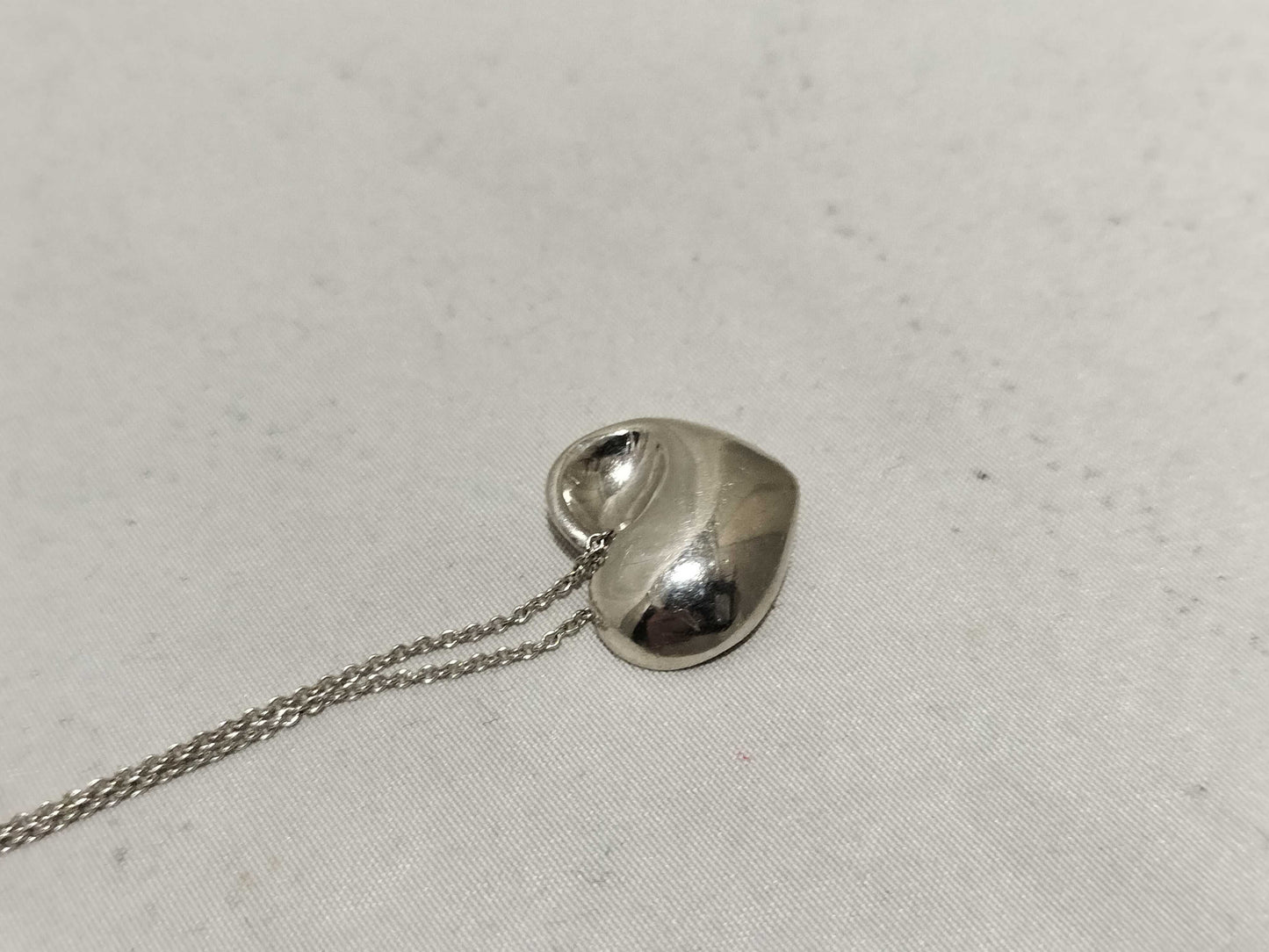 Tiffany & Co. Folded Heart 5.8g Necklace