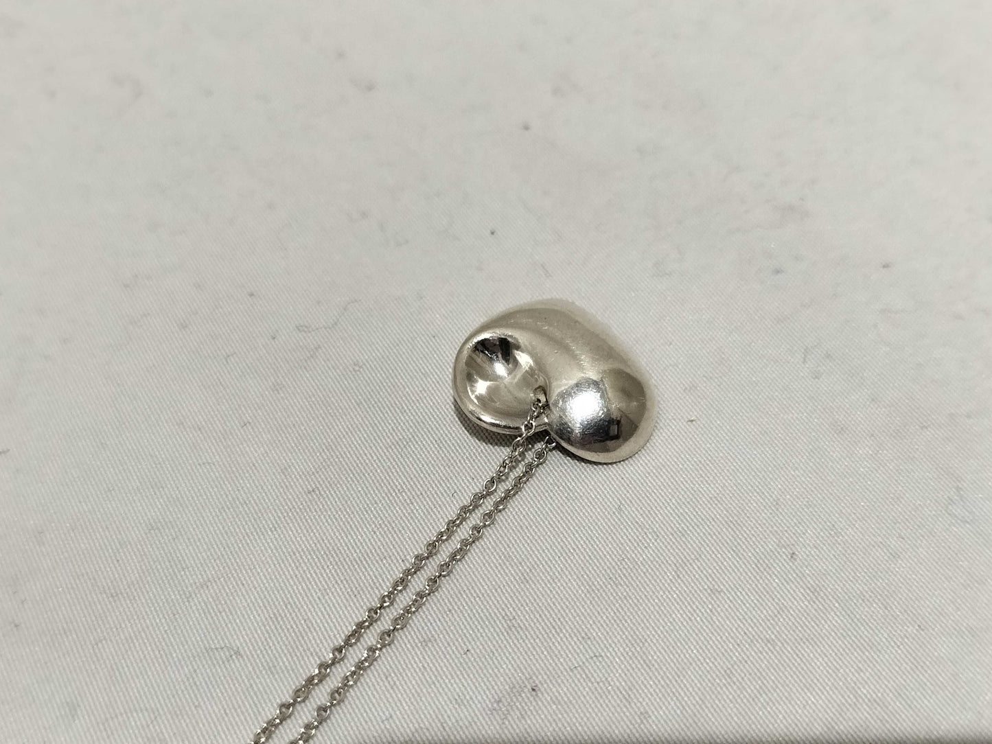 Tiffany & Co. Folded Heart 5.8g Necklace