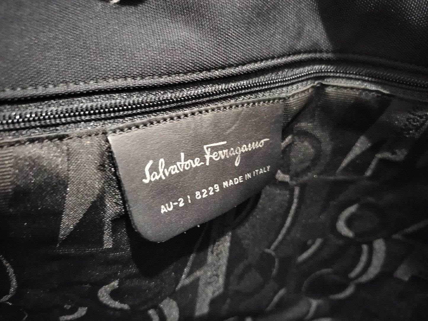 Salvatore Ferragamo Vara Vara Chain Shoulder Bag
