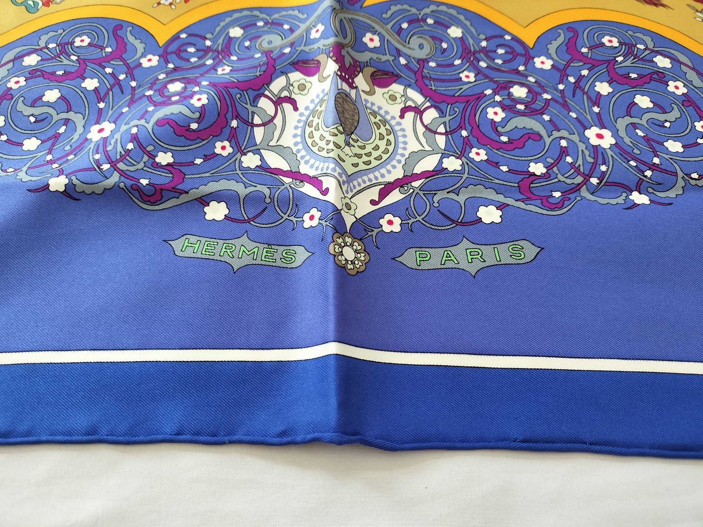 HERMES Carré 90 Persian Poetry Scarf