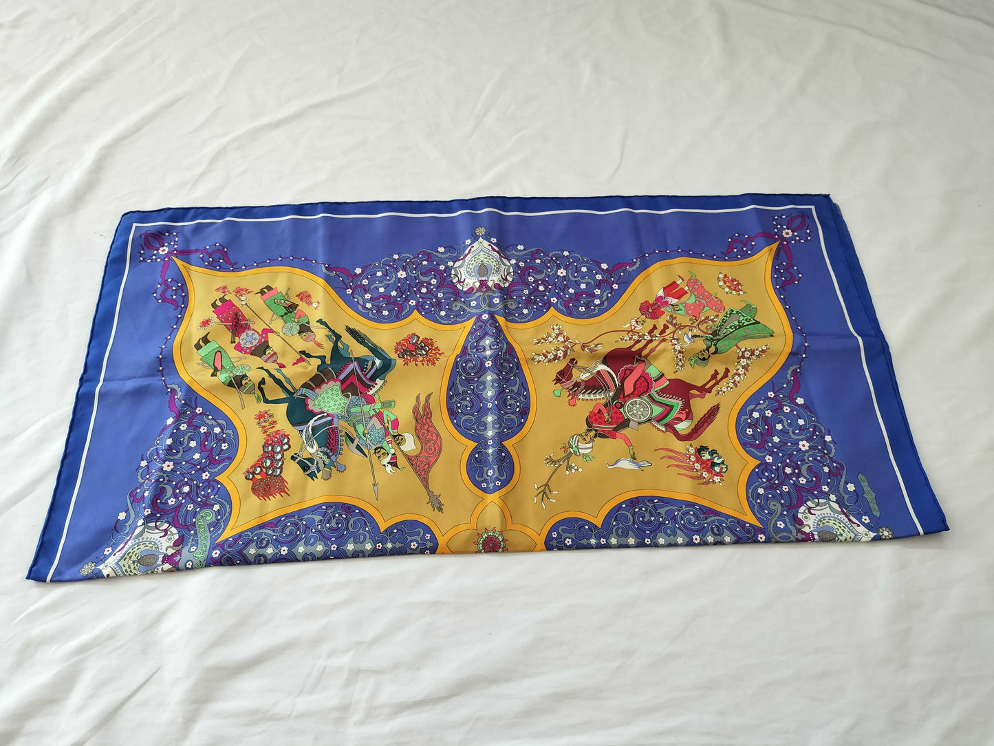 HERMES Carré 90 Persian Poetry Scarf
