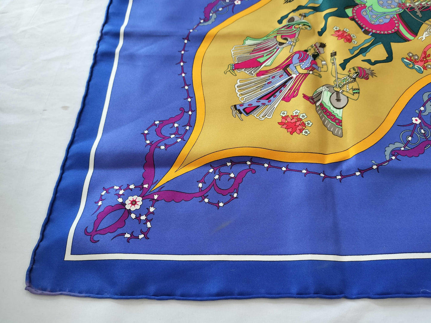 HERMES Carré 90 Persian Poetry Scarf
