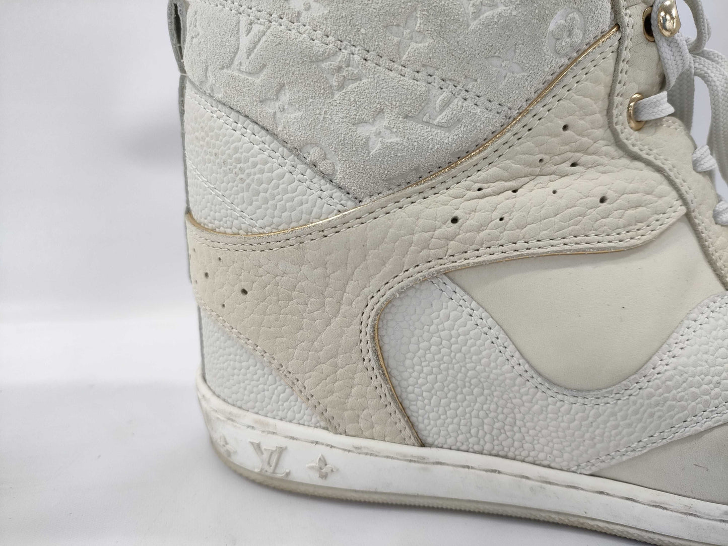 LOUIS VUITTON High-top/Monogram Sneakers