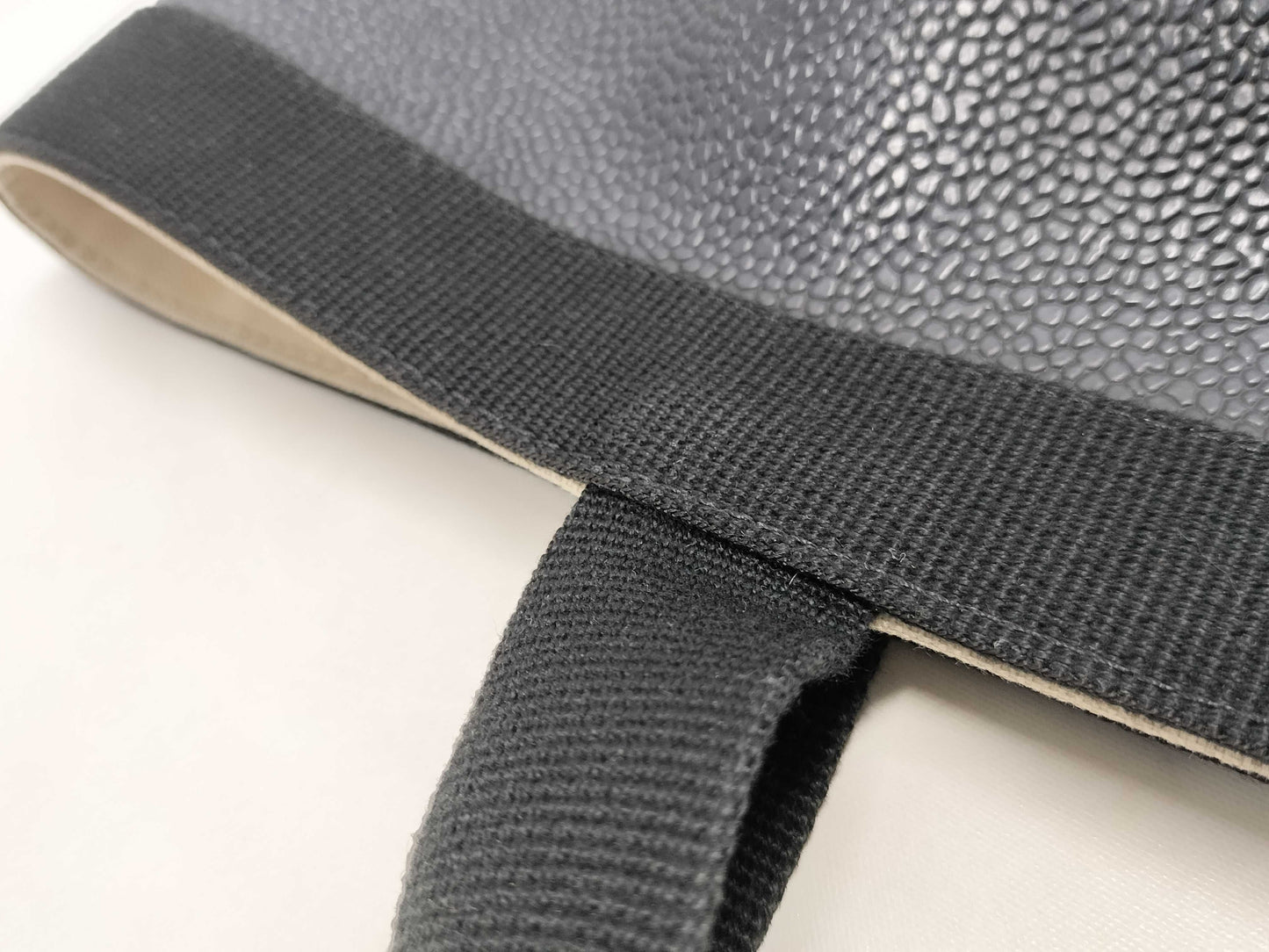 Hervesha Tote Leather Handbag