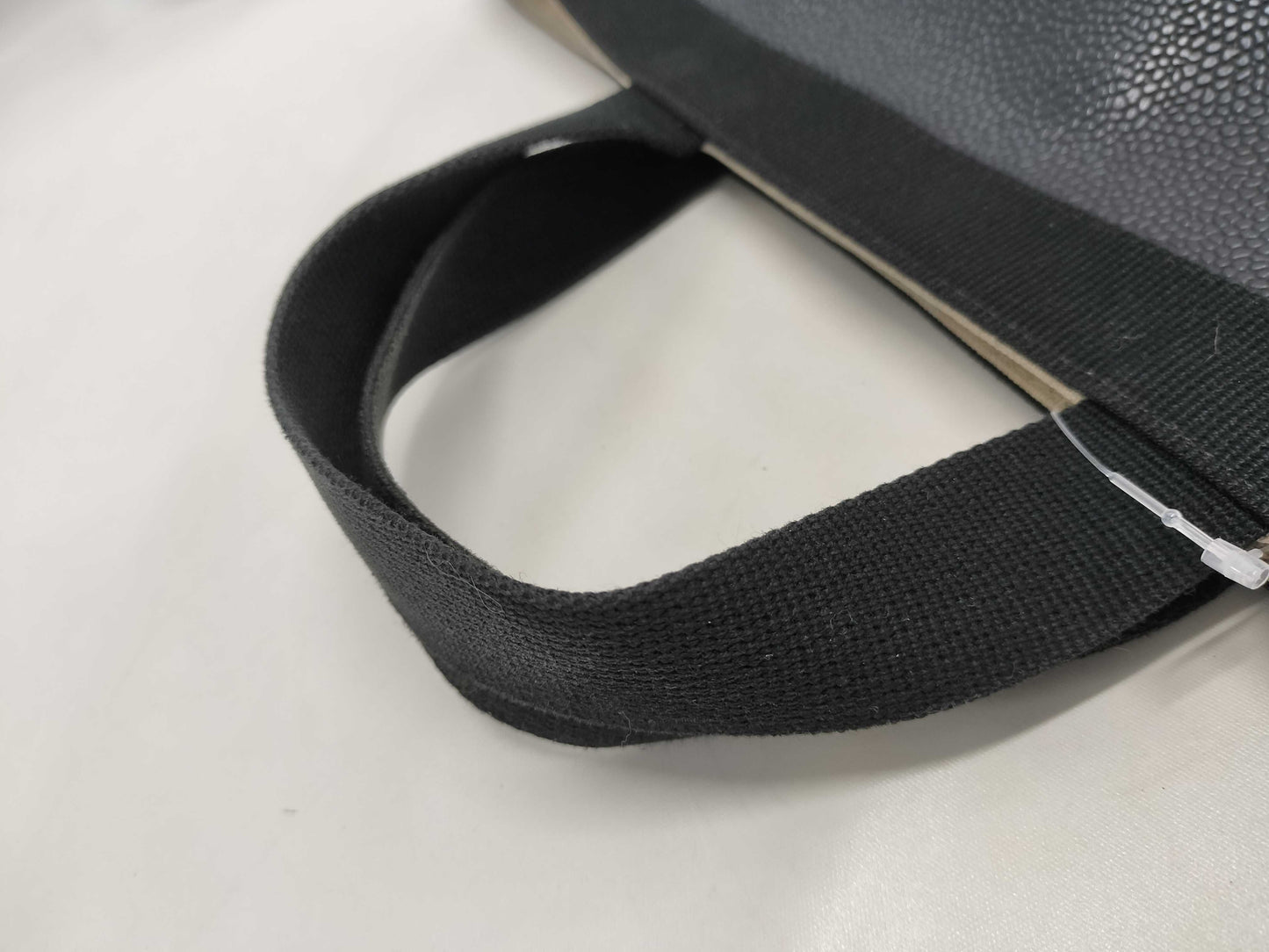 Hervesha Tote Leather Handbag