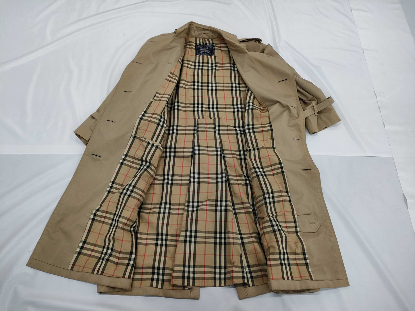 BURBERRY trench coat with Nova check lining