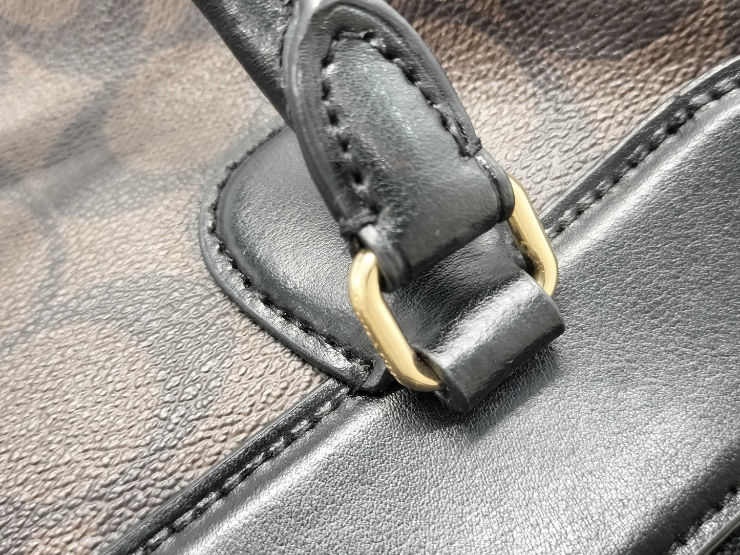 COACH Signature 68100 Handbag