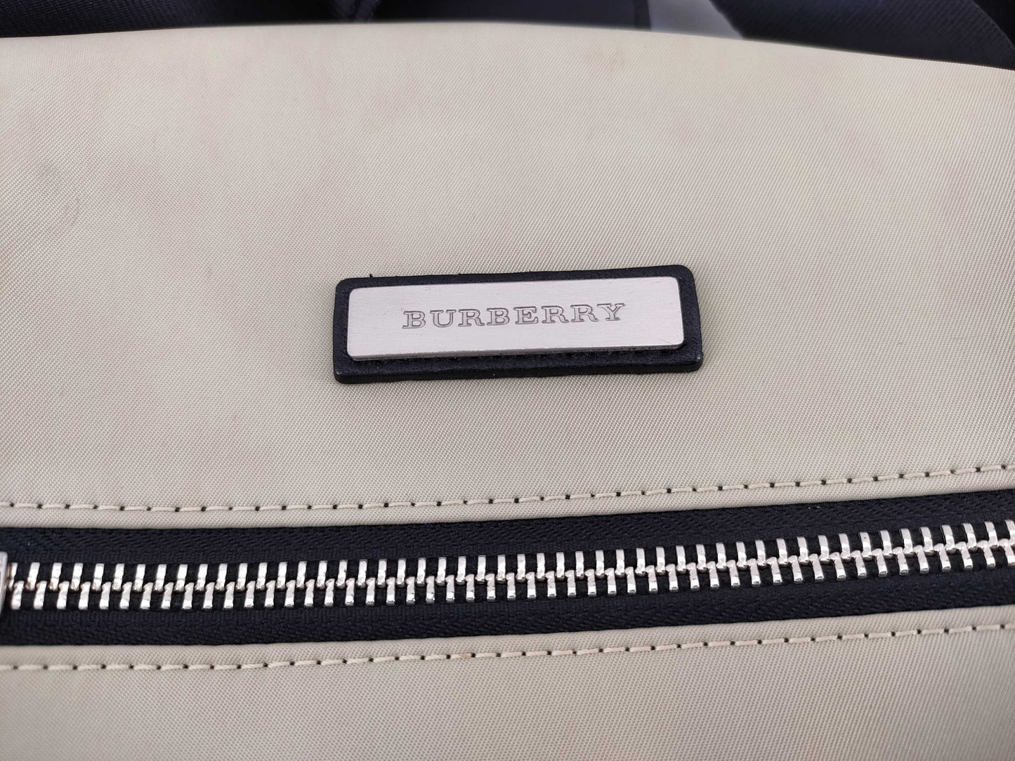Salvatore Ferragamo Vara Burberry Shoulder Bag Shoulder Bag