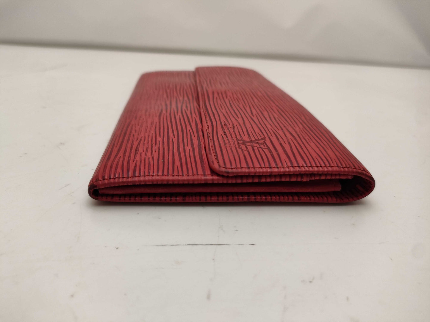LOUIS VUITTON Epi Porte Tresor International Wallet