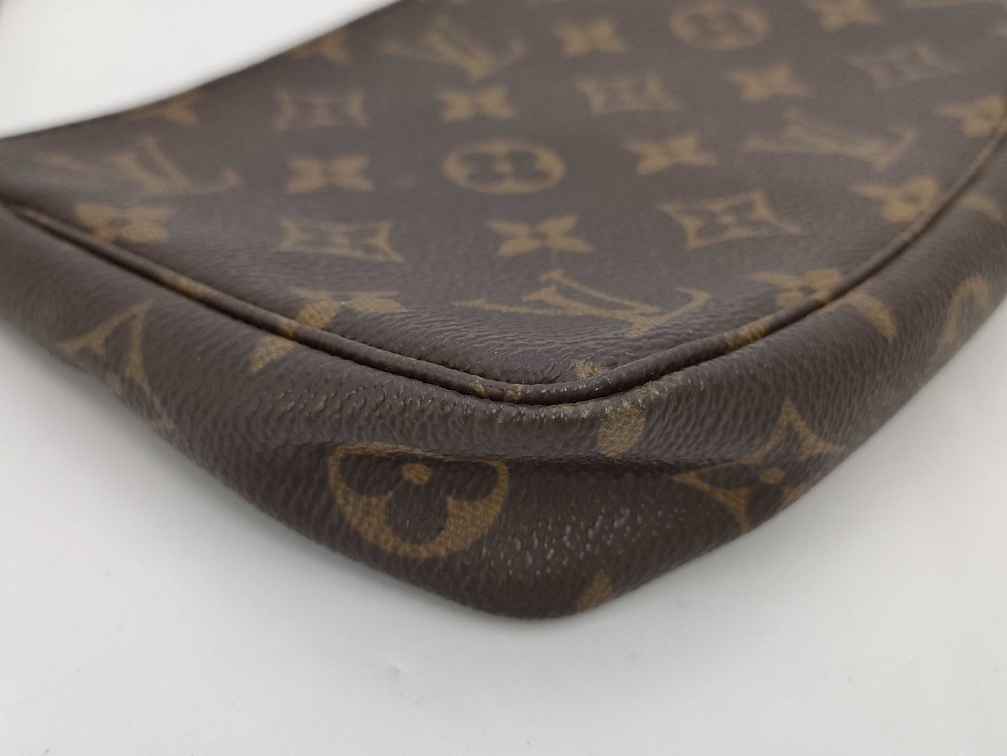LOUIS VUITTON Monogram M40712 Pochette Accessoires Pouch