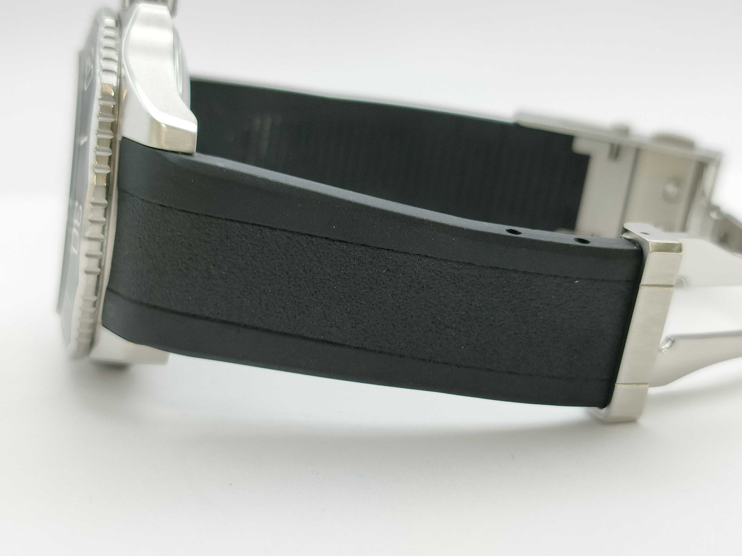 TAG Heuer Professional 300 WBP5110.FT6257 BWM8973 Automatic Men's Watch