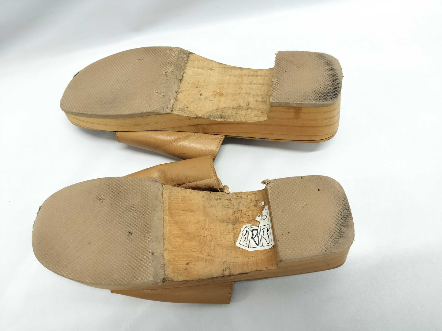 HERMES Izmir H logo leather sandals