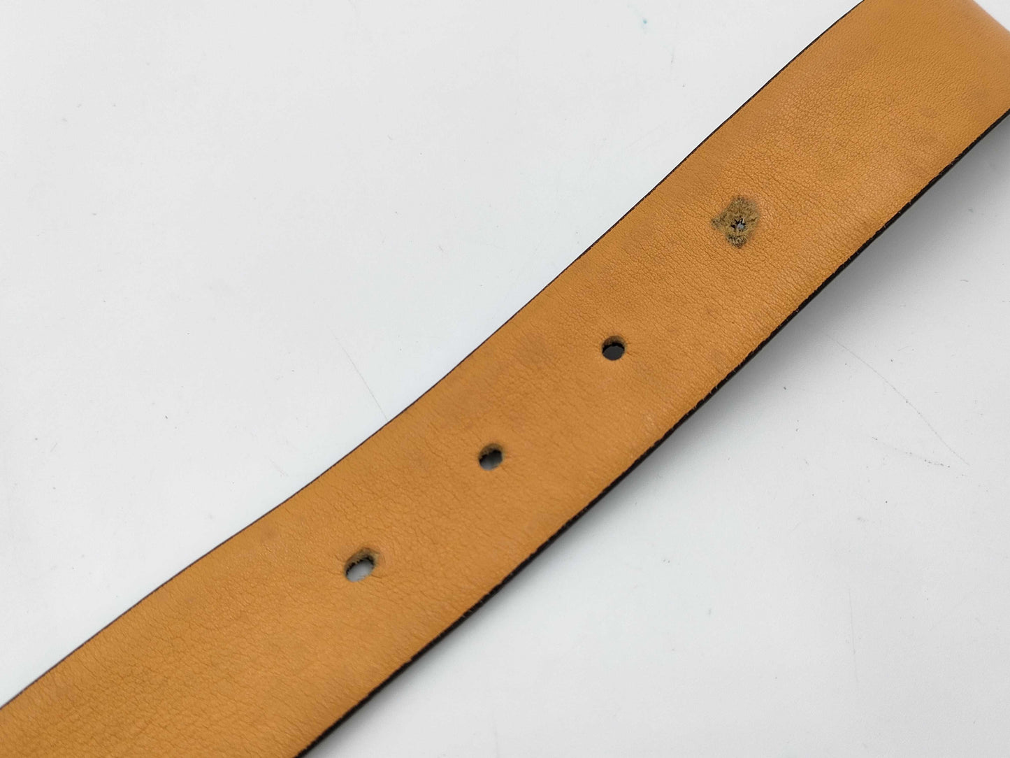 4 Salvatore Ferragamo belts: Gancini, Louis Vuitton, Burberry, and Coach.