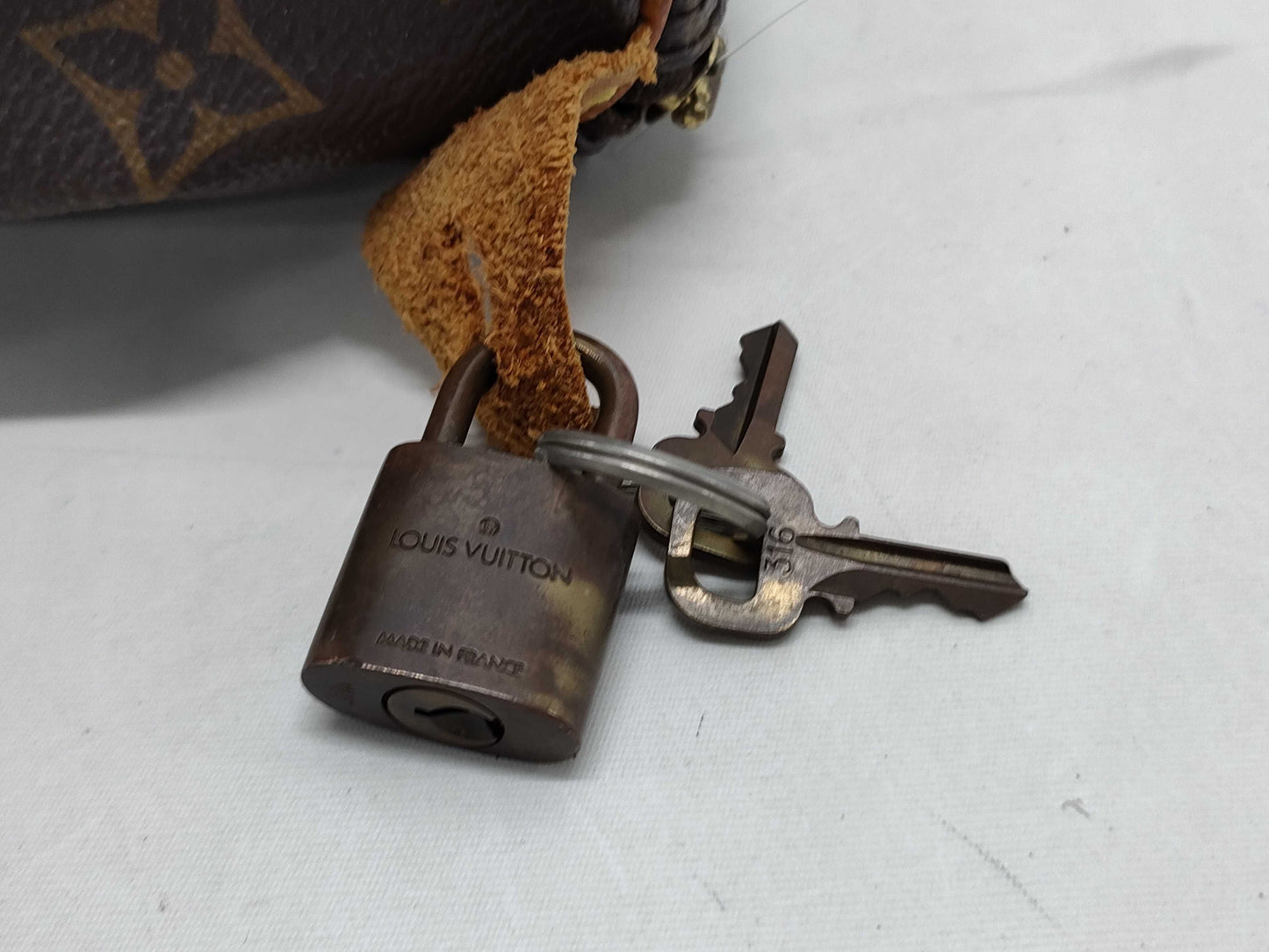 LOUIS VUITTON Monogram M41109 Speedy 25 Handbag