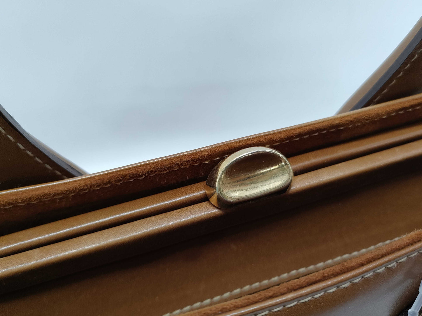 BALLY Full Leather Brown Handbag with Suede Sides