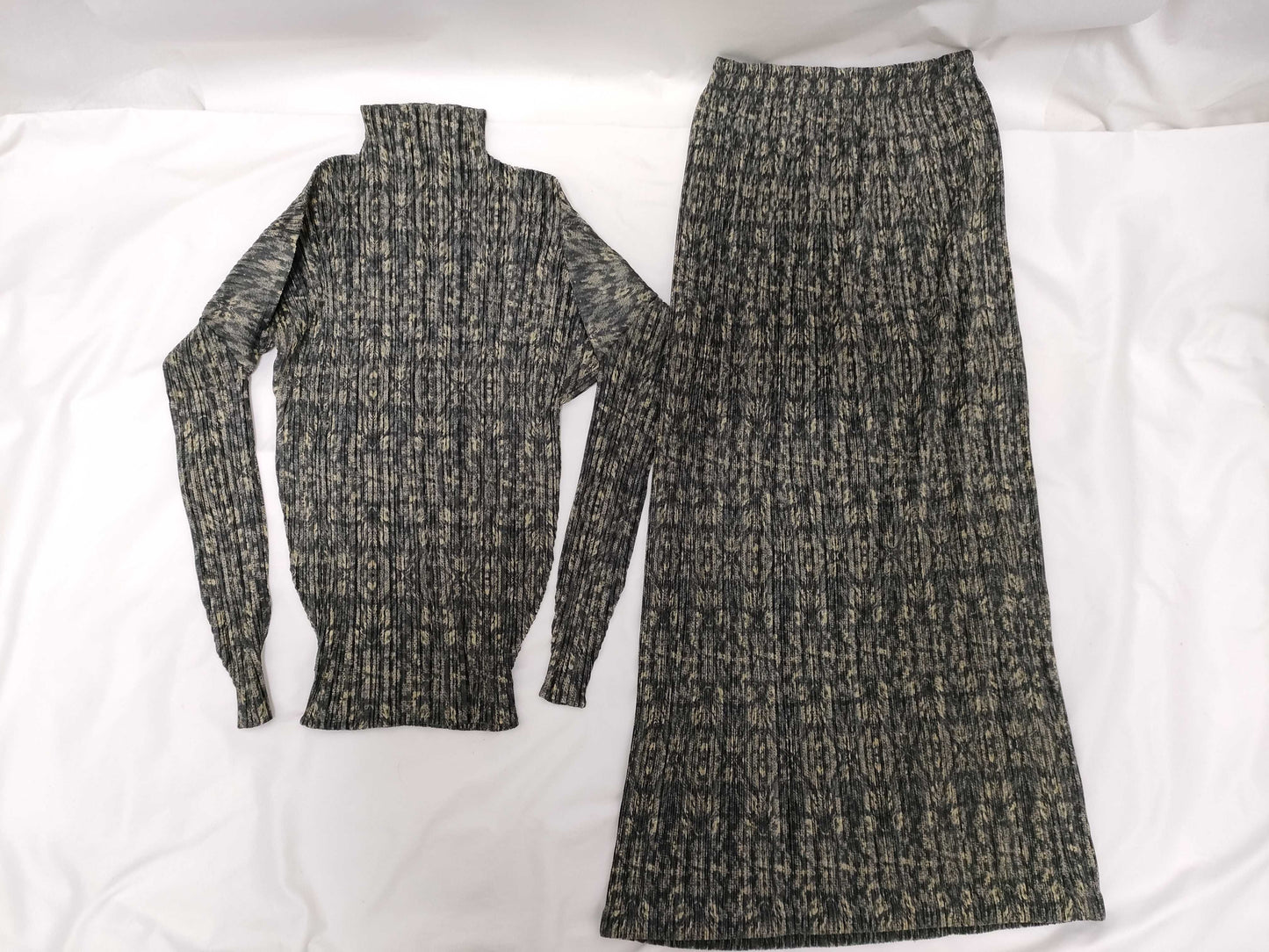 ISSEY MIYAKE Pleated Pleated Set Other Apparel