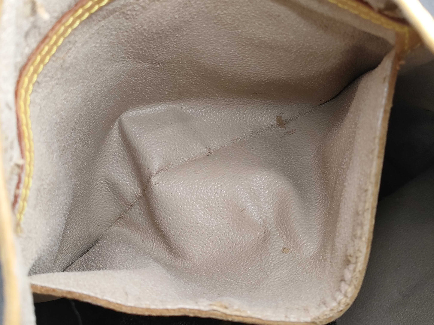 LOUIS VUITTON Monogram Bucket GM Tote Bag with Pouch