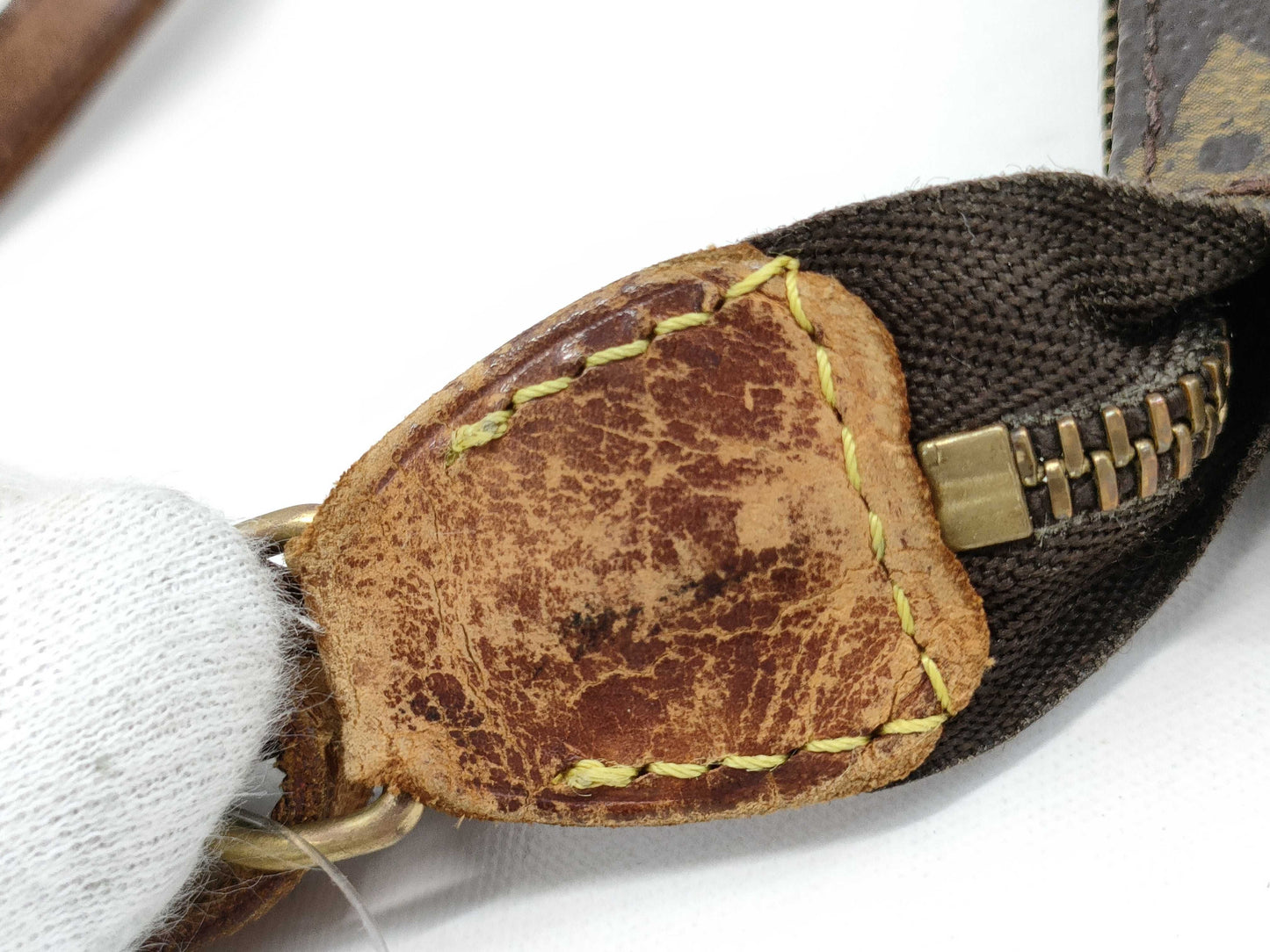 LOUIS VUITTON Monogram M40712 Pochette Accessoires Handbag