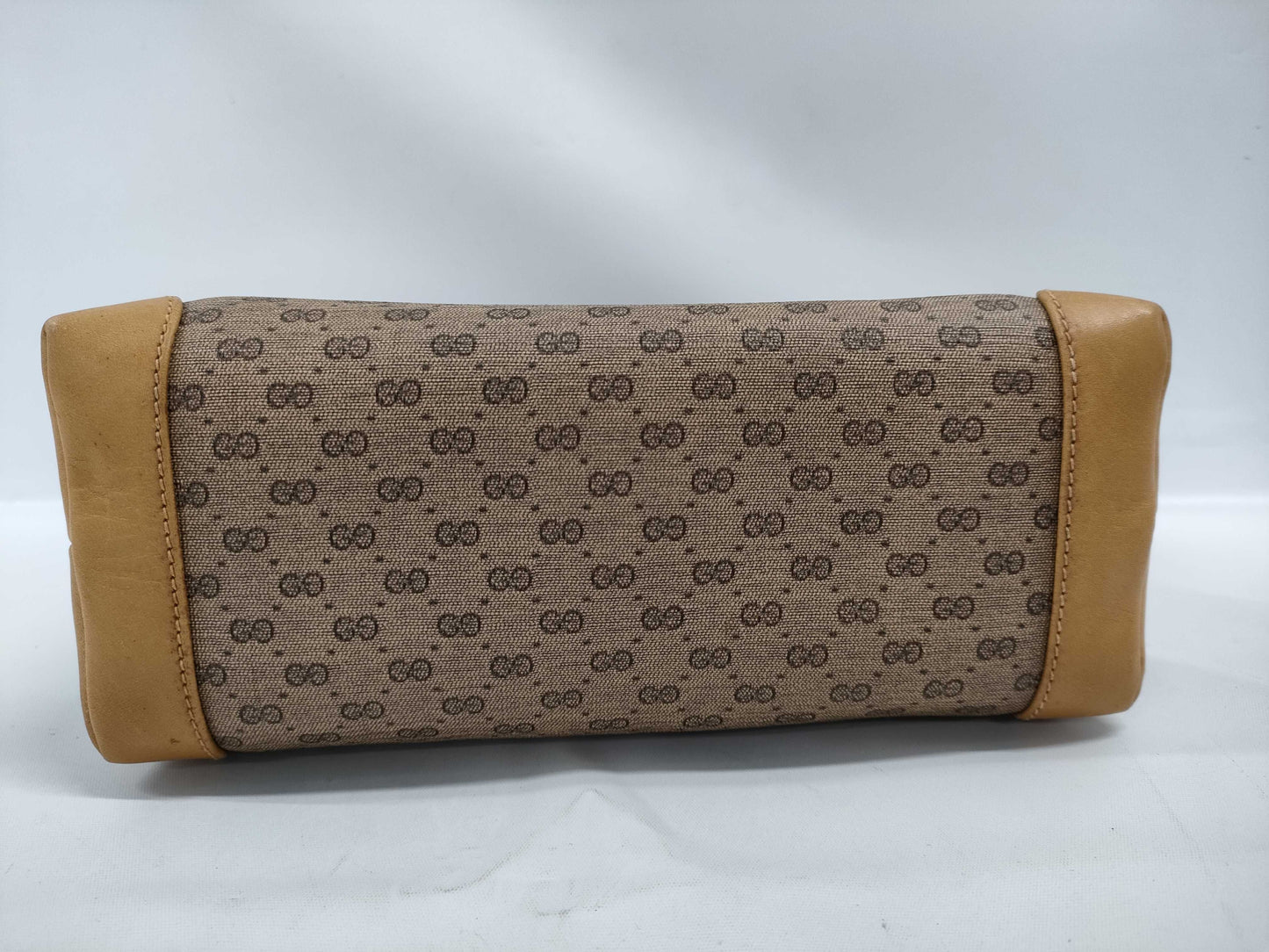 GUCCI Micro GG Pouch Pouch