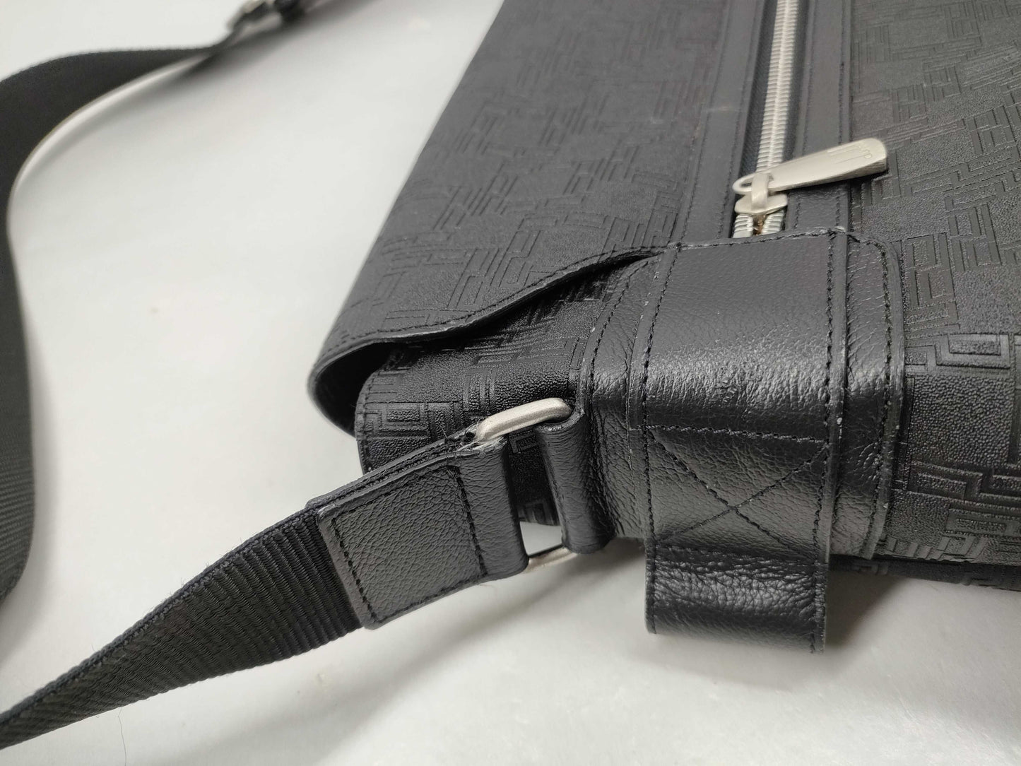 dunhill shoulder bag