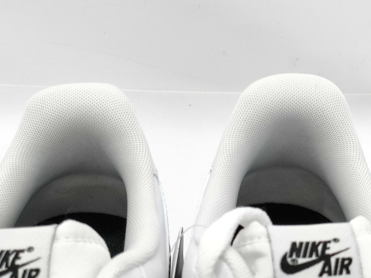 NIKE CJ1379-100 Sneakers