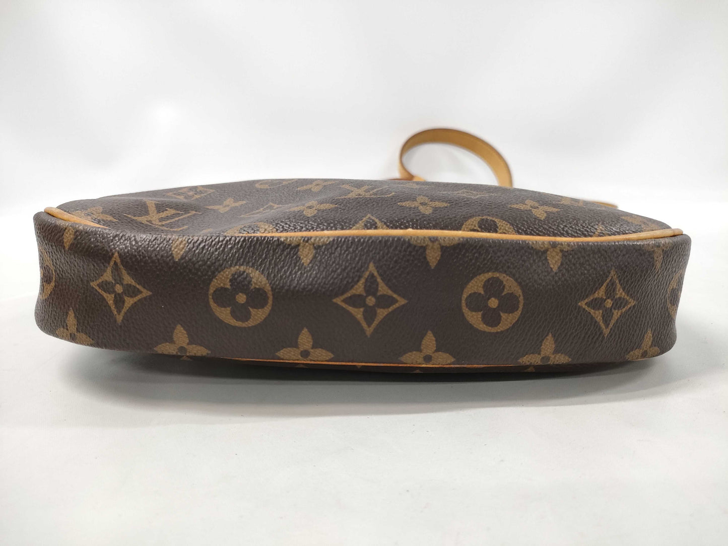 LOUIS VUITTON Monogram M56389 Odeon MM Shoulder Bag