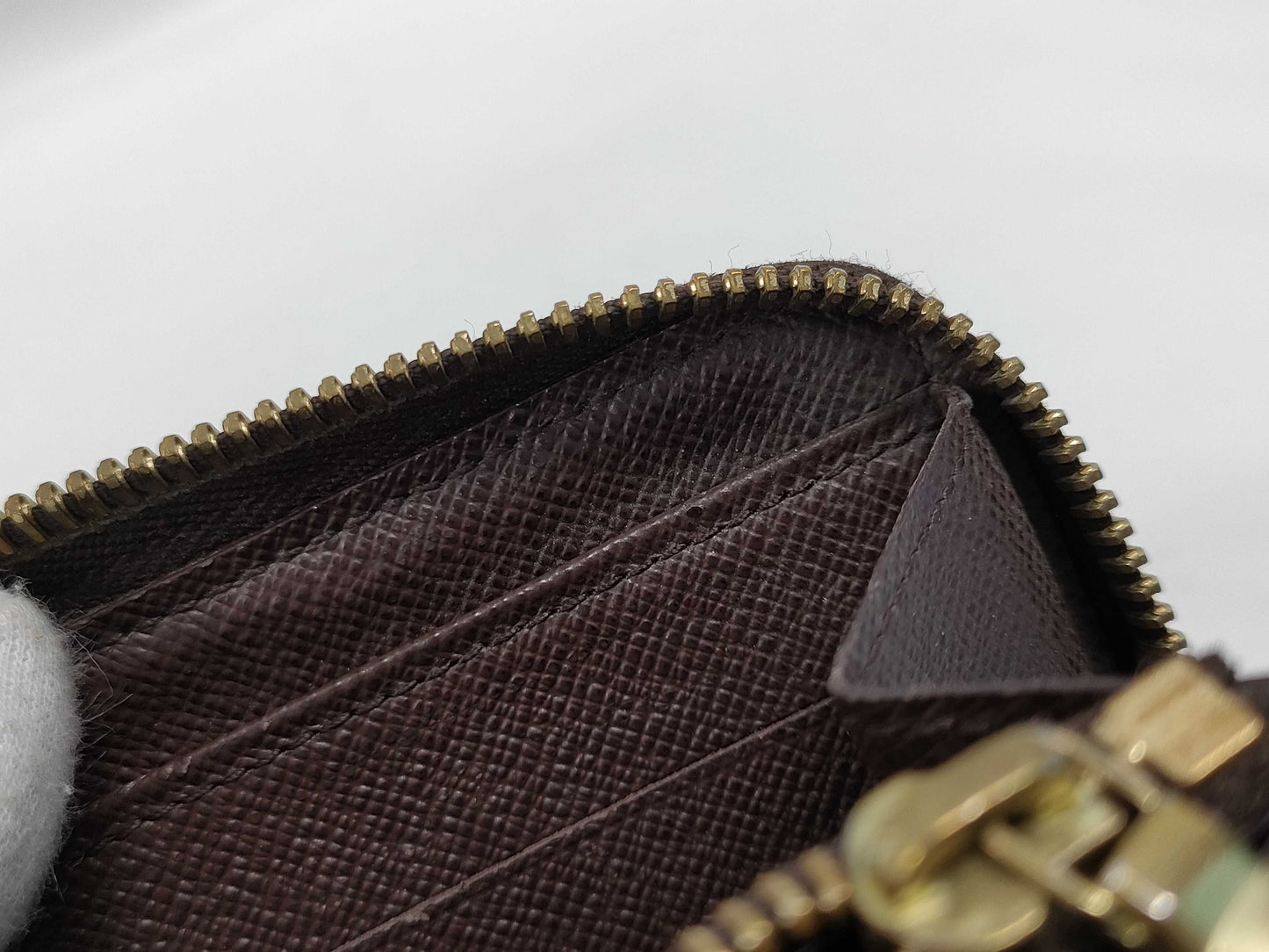 LOUIS VUITTON Damier Zippy Wallet Zipper Broken Wallet