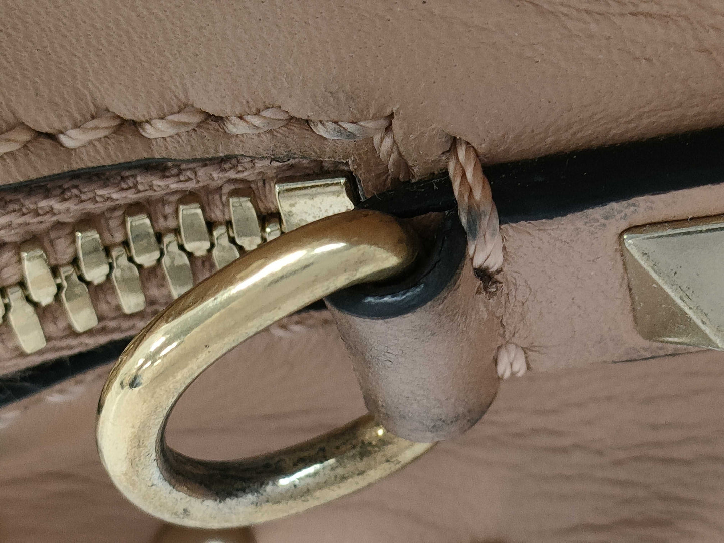 VALENTINO Garavani Rockstud Shoulder Bag