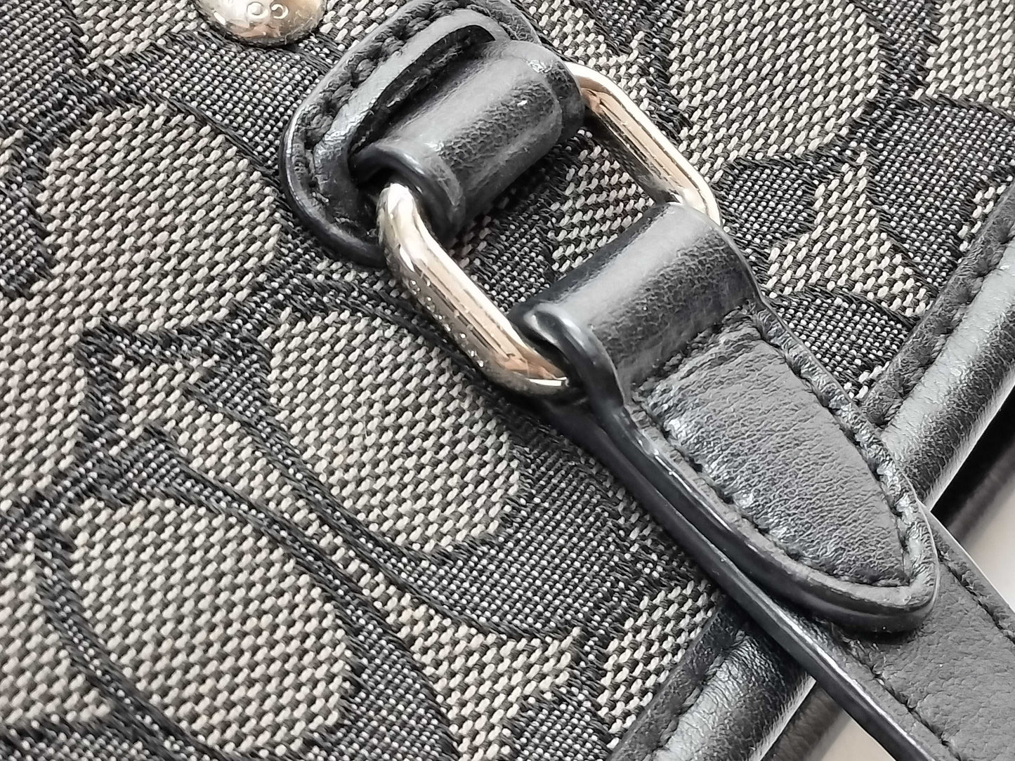 COACH F58282 Signature Canvas Tote Bag