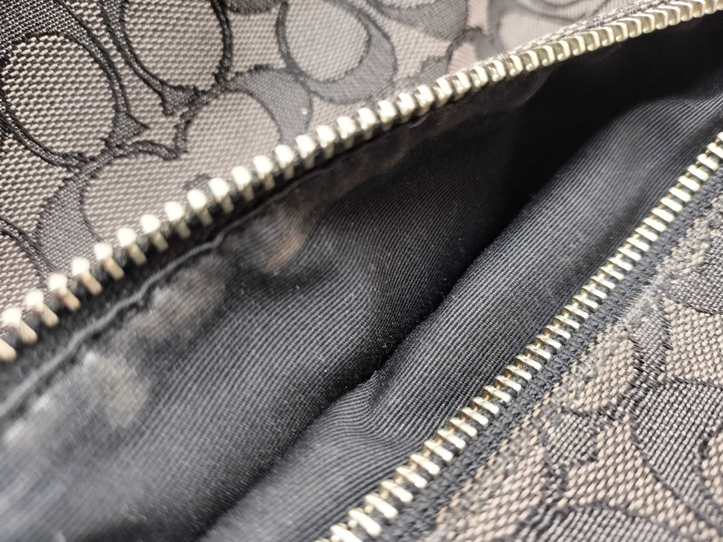 COACH F58282 Signature Canvas Tote Bag