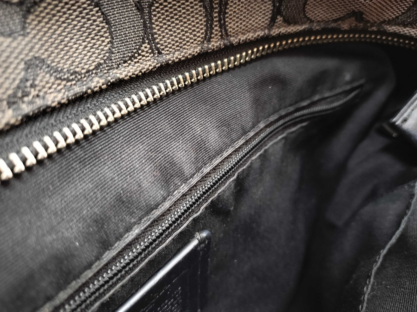 COACH F58282 Signature Canvas Tote Bag