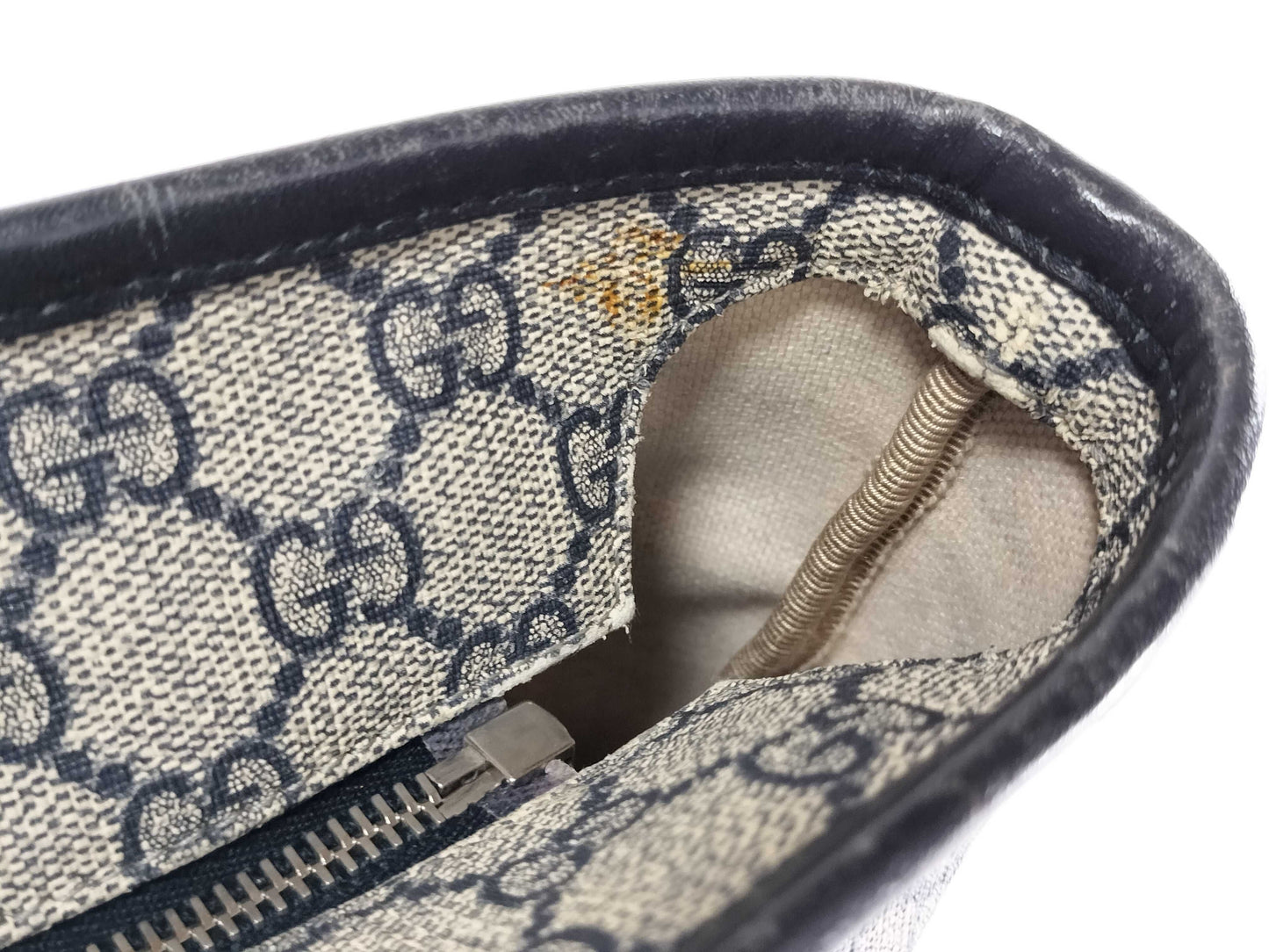 GUCCI GG Supreme 211137 Tote Serial Number 001998 Tote Bag