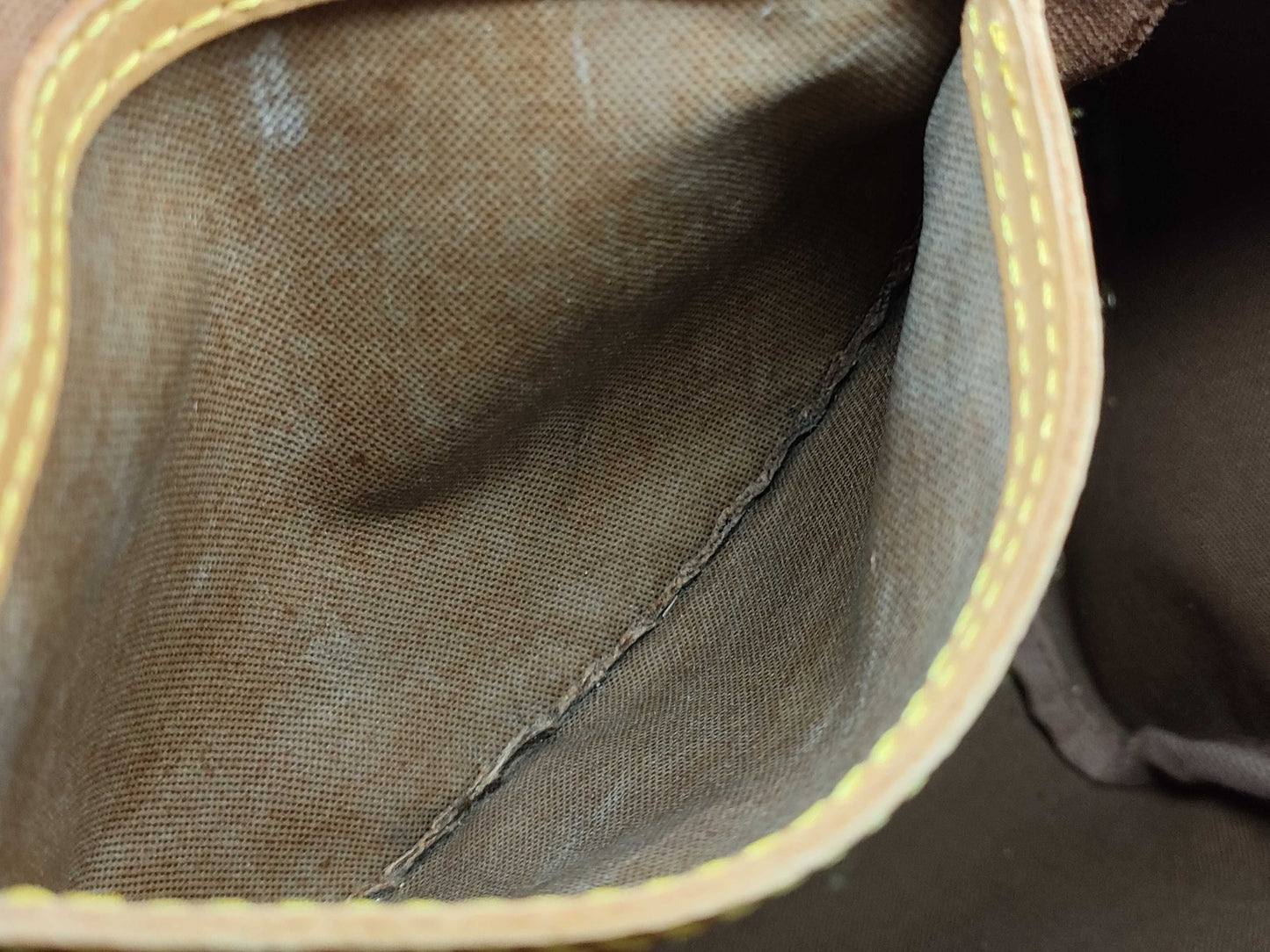 LOUIS VUITTON Speedy 30 Handbag