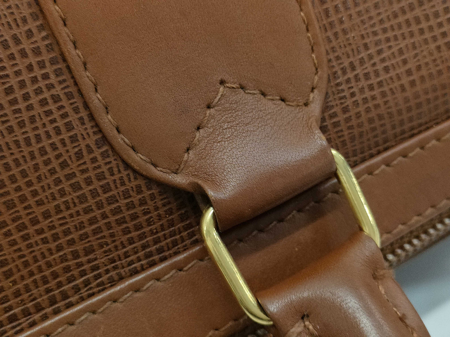 HUNTING WORLD Leather Handbag Brown Handbag