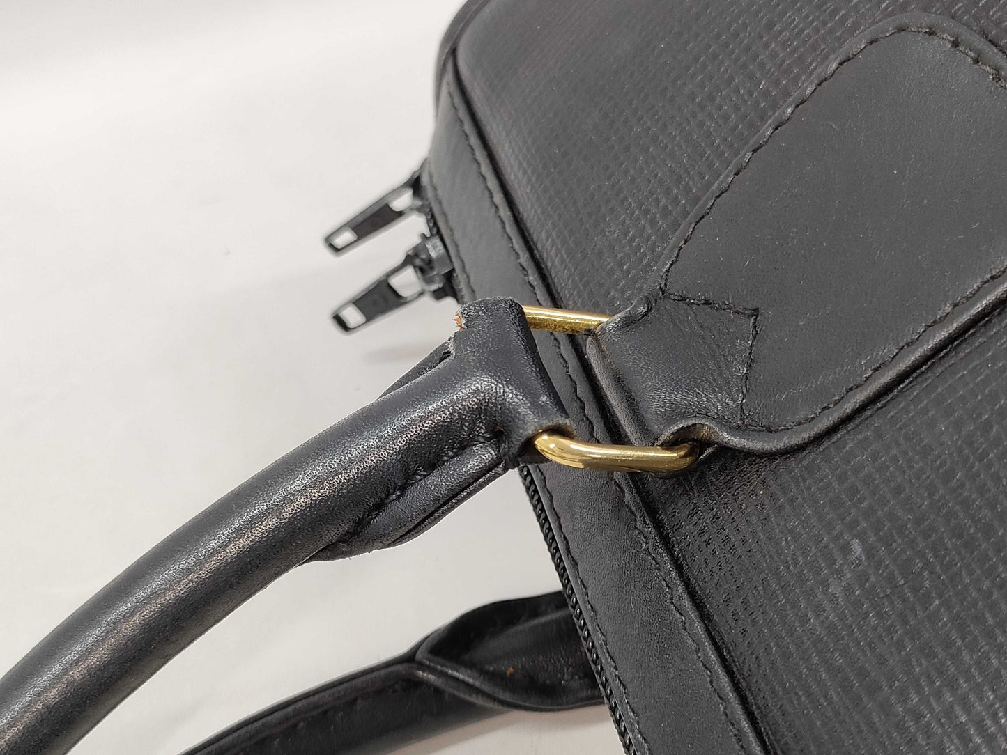 HUNTING WORLD Leather Handbag Black Handbag