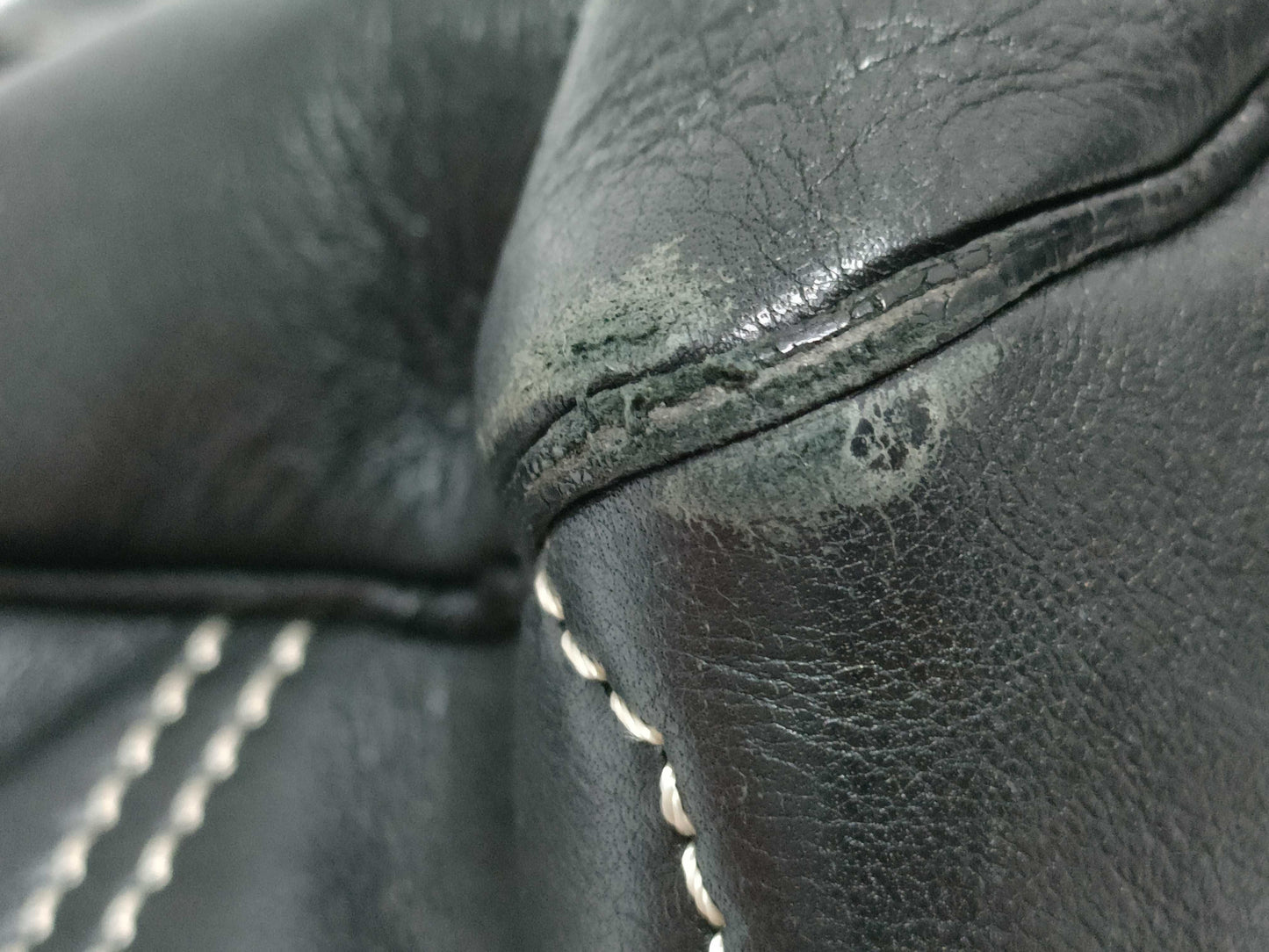 CELINE Boogie Bag Triomphe Leather Handbag